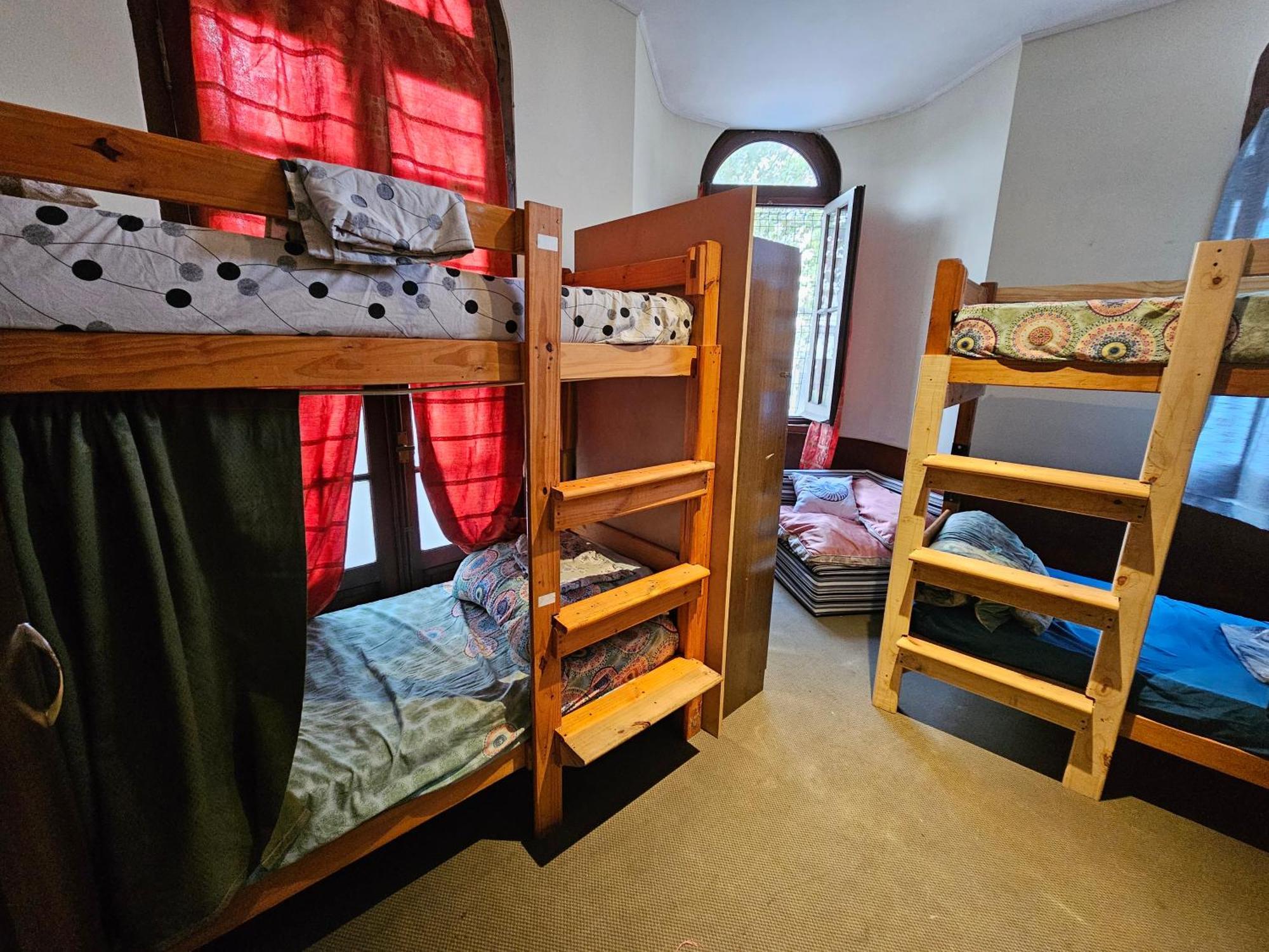 Montevideo Hostel Экстерьер фото