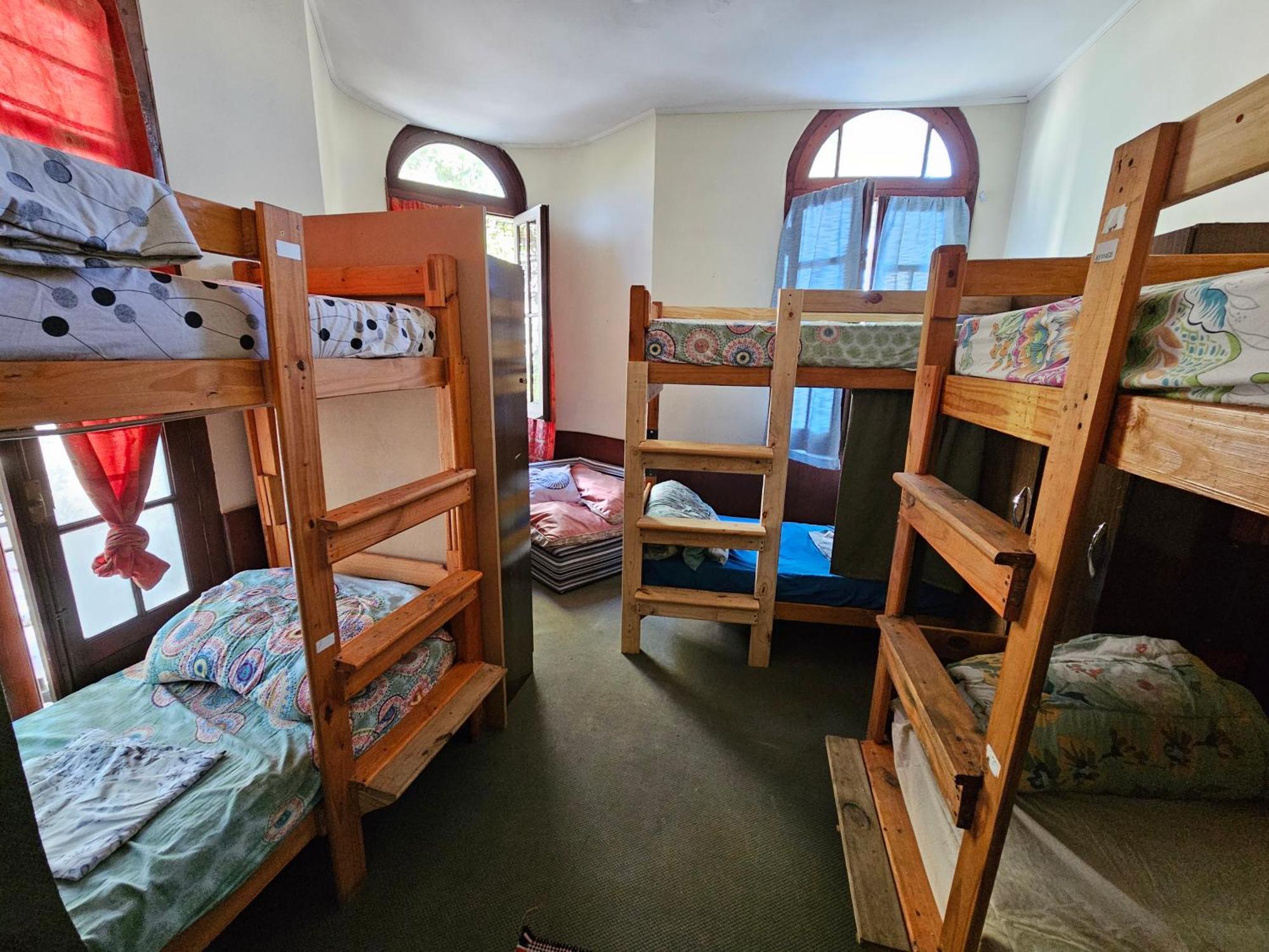 Montevideo Hostel Экстерьер фото
