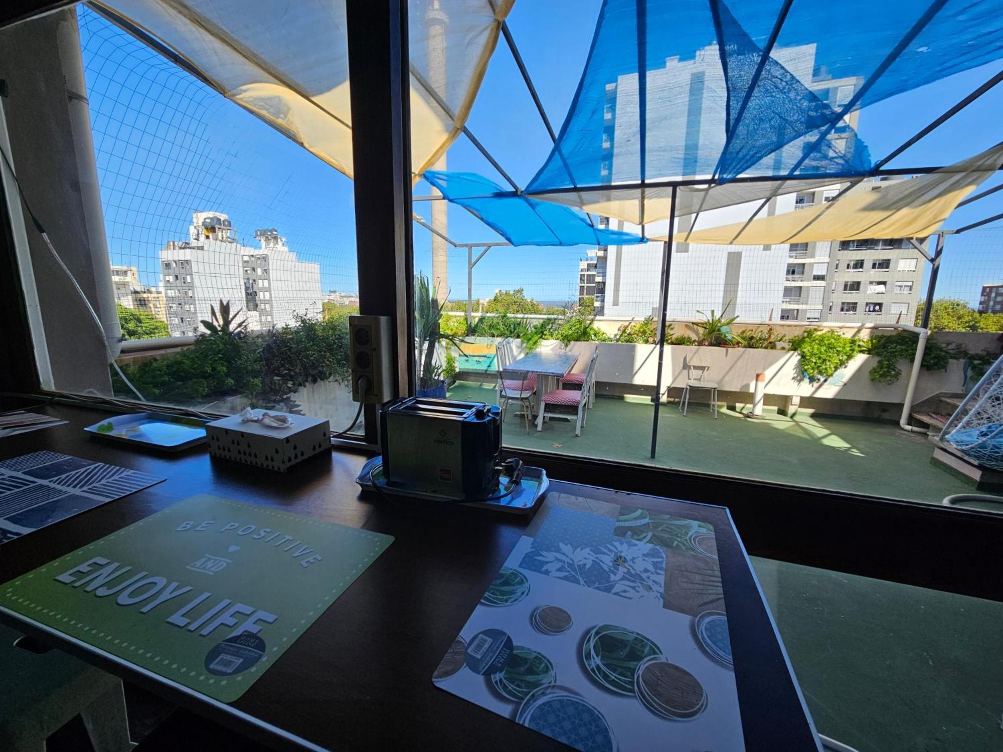 Montevideo Hostel Экстерьер фото